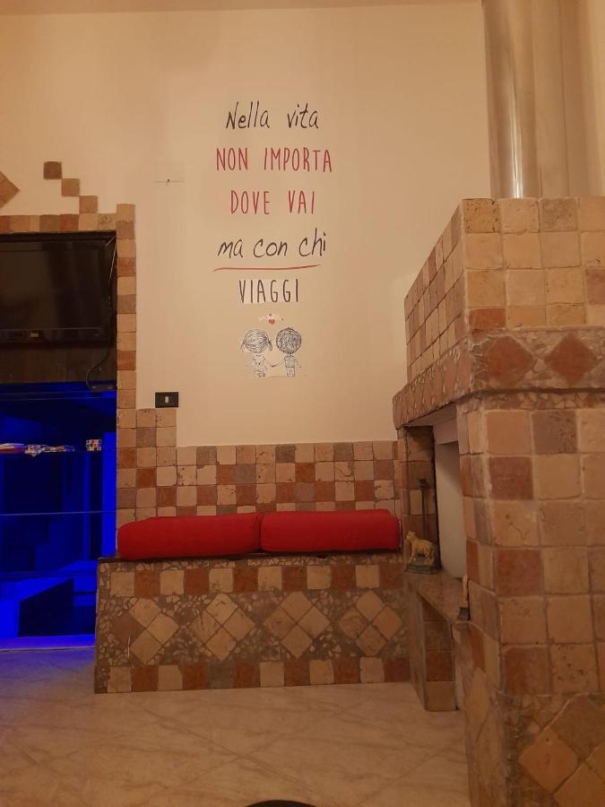First House Villa Brindisi Luaran gambar