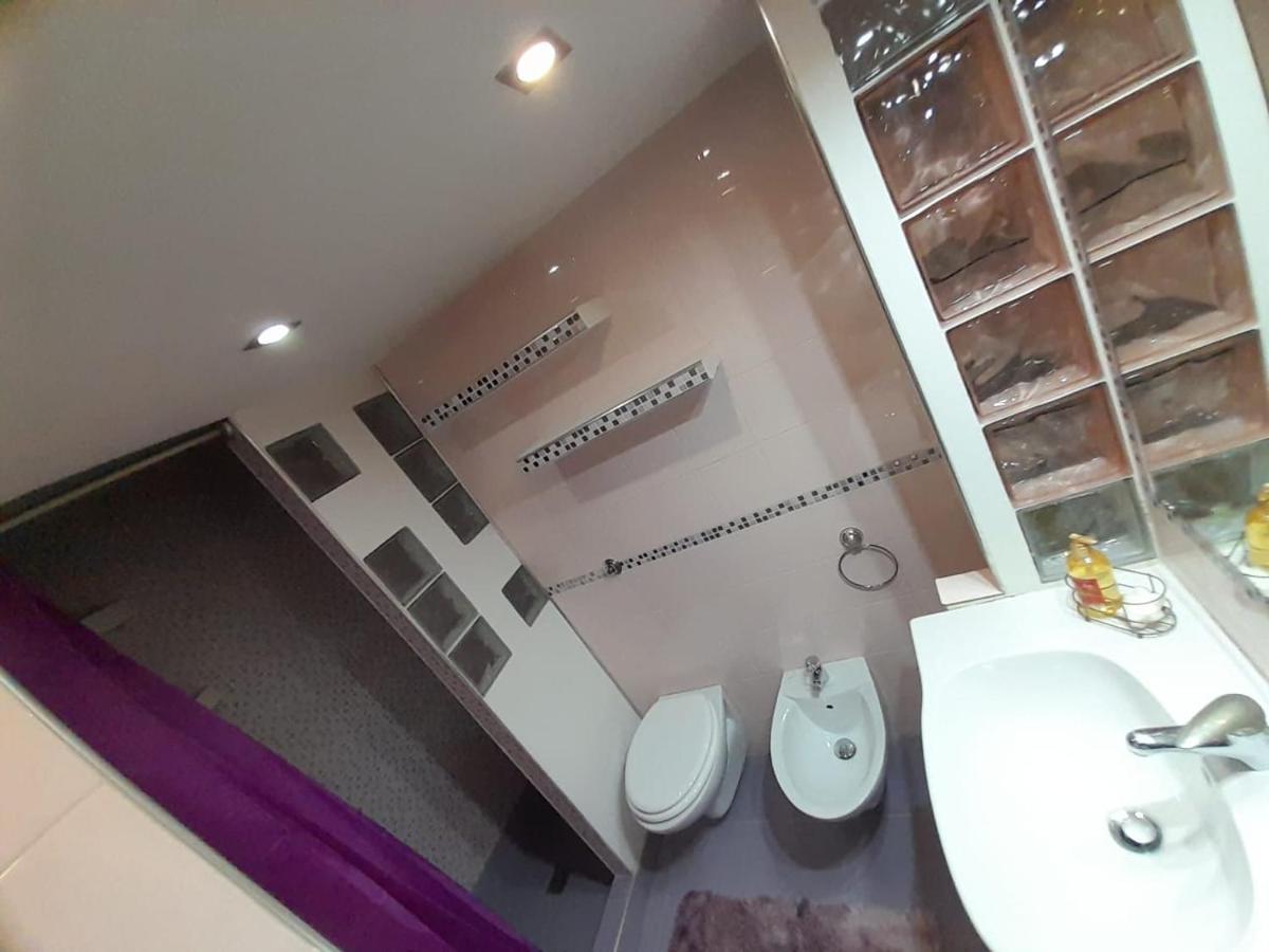 First House Villa Brindisi Luaran gambar